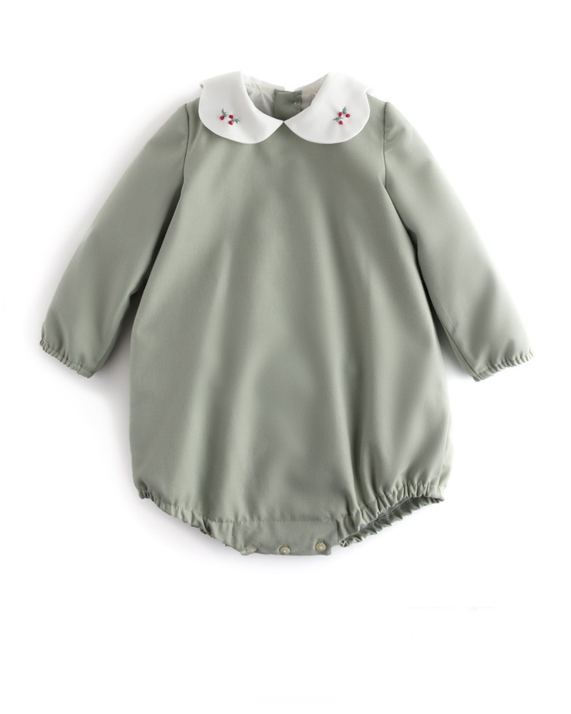 Ranita verde cuello bordado